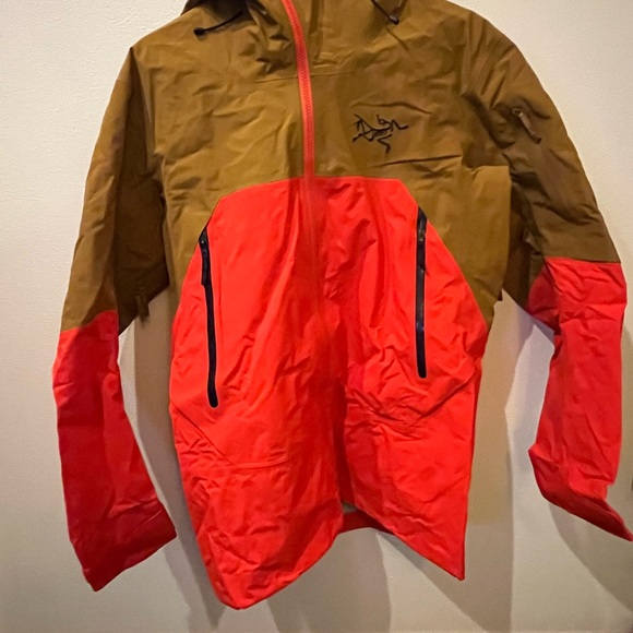 Arcteryx Rush ski shell Goretex pro
Discontinued color - Picture 1 of 7